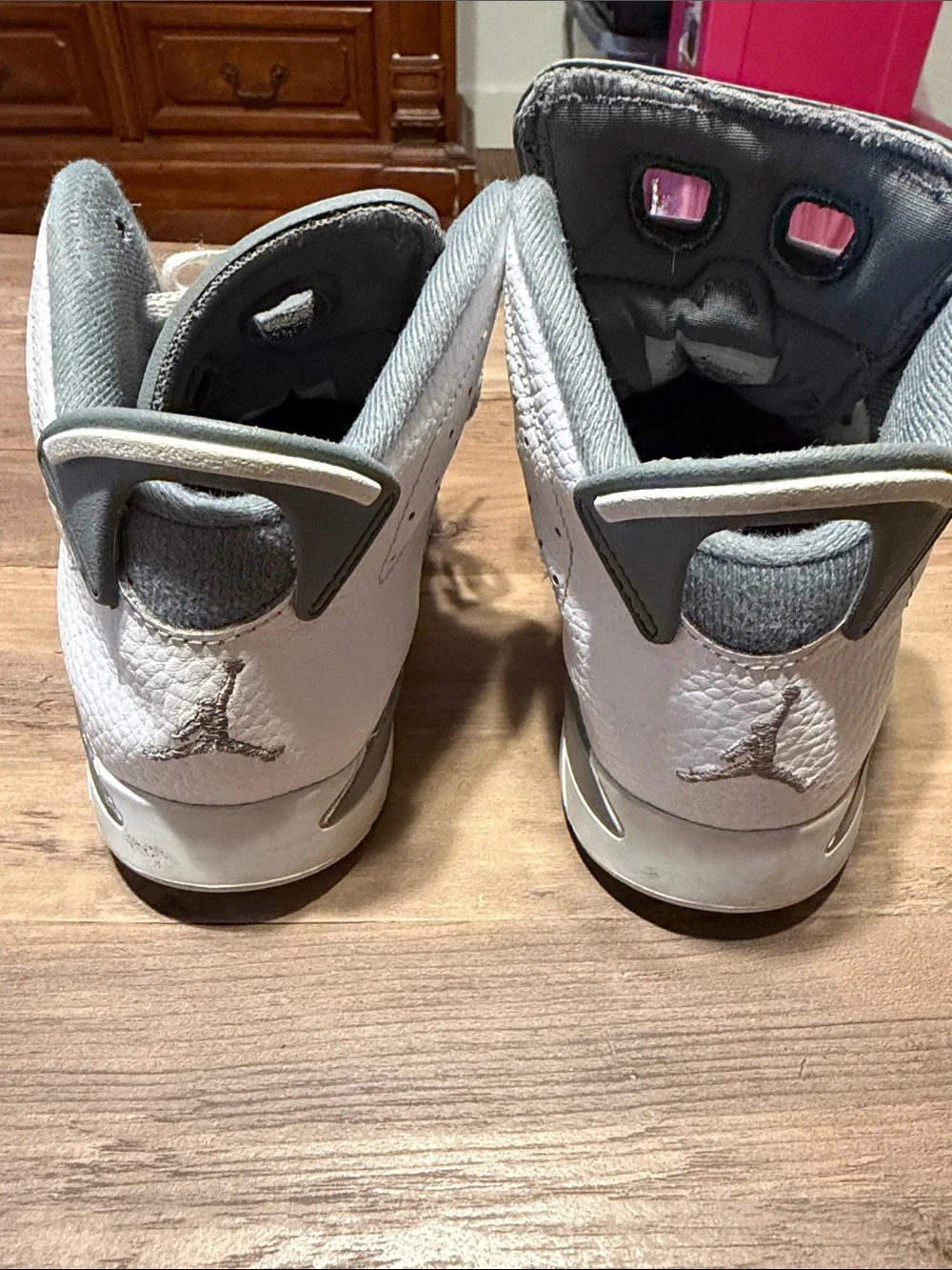 Jordan 6 Retro Youth White / Gray Basketball Sneakers